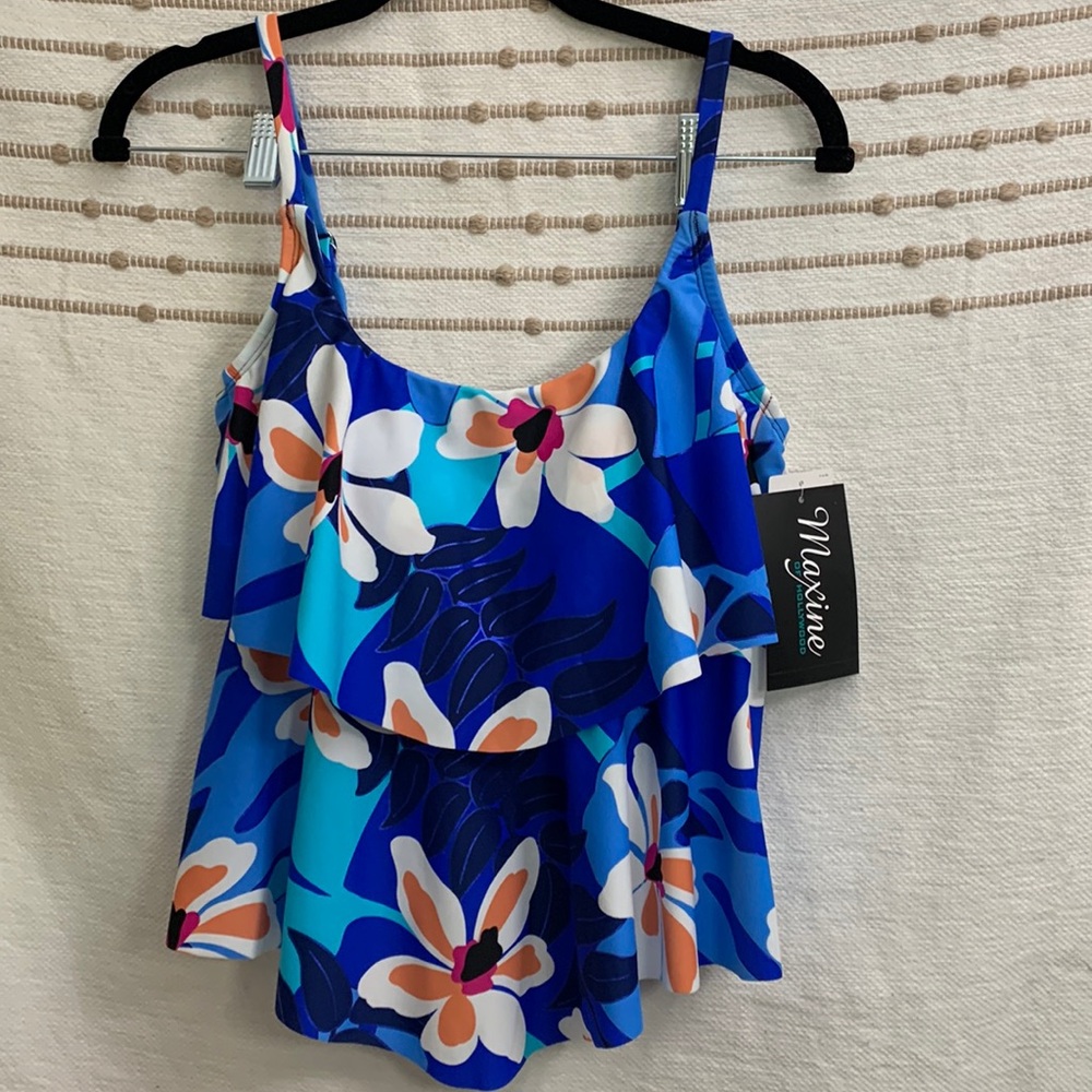 Swim Top ☀️🏖️Size 8~New With Tag~Layered Front~Adjustable Straps~Shades of Blue